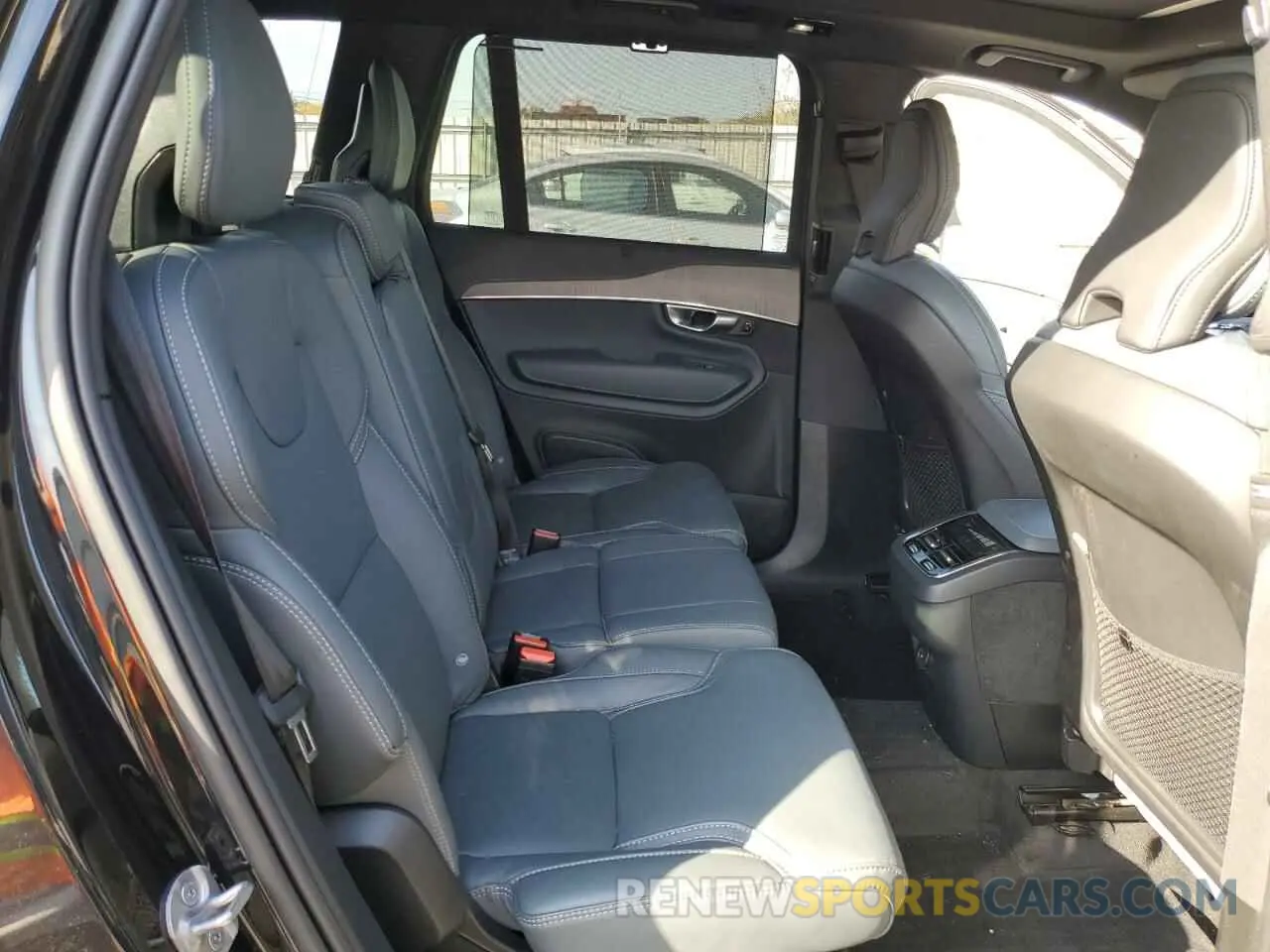 11 fotografías del automóvil dañado YV4062PA9P1971699 VOLVO XC90 ULTIM 2023