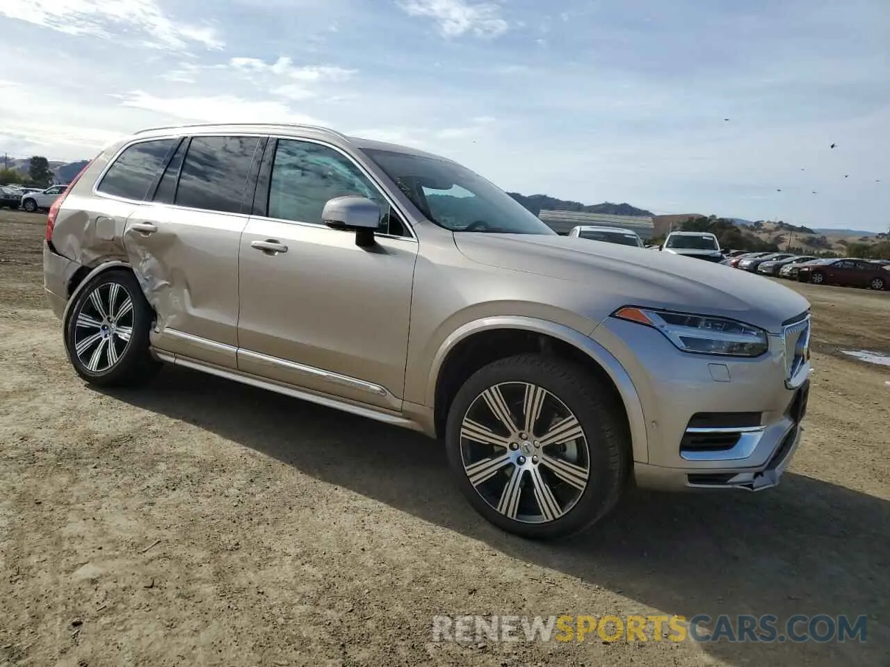 4 fotografías del automóvil dañado YV4H60CA8P1918117 VOLVO XC90 ULTIM 2023