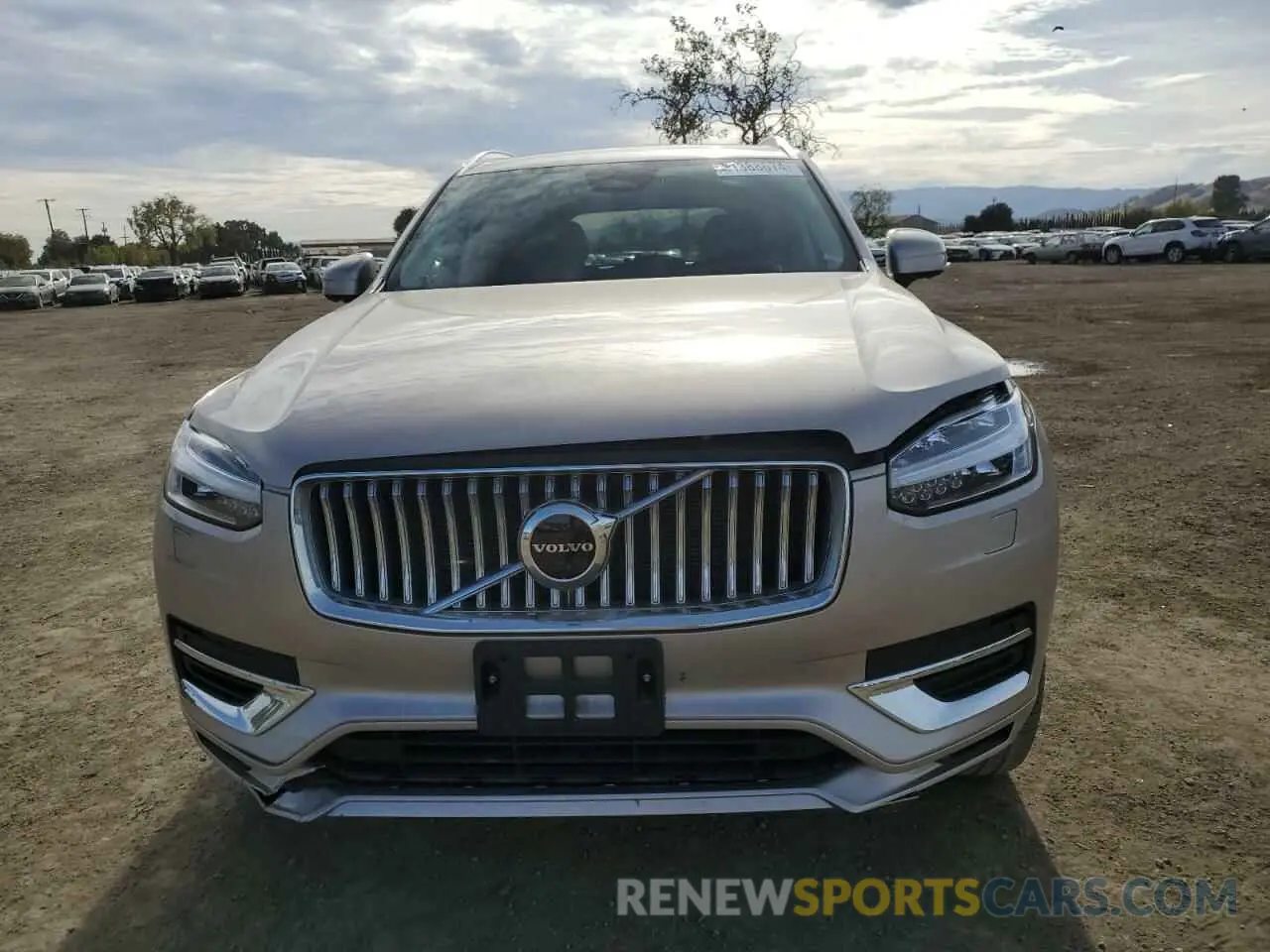 5 fotografías del automóvil dañado YV4H60CA8P1918117 VOLVO XC90 ULTIM 2023