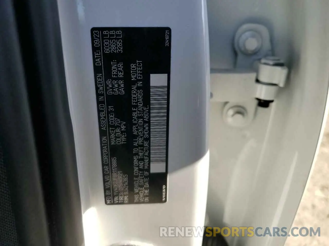 15 fotografías del automóvil dañado YV4062JF8R1178885 VOLVO XC90 ULTIM 2024