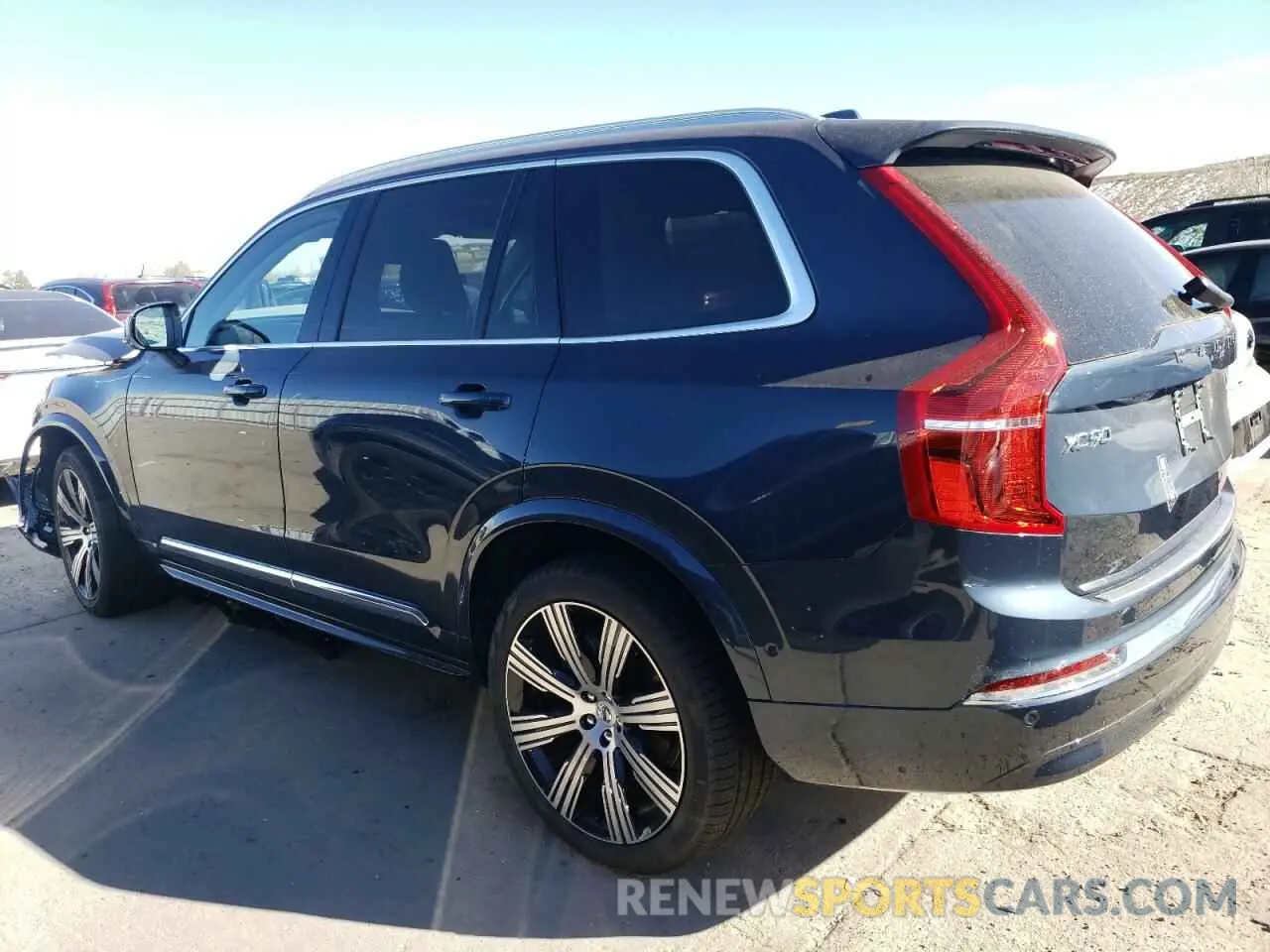 2 fotografías del automóvil dañado YV4062JF6S1291143 VOLVO XC90 ULTRA 2025