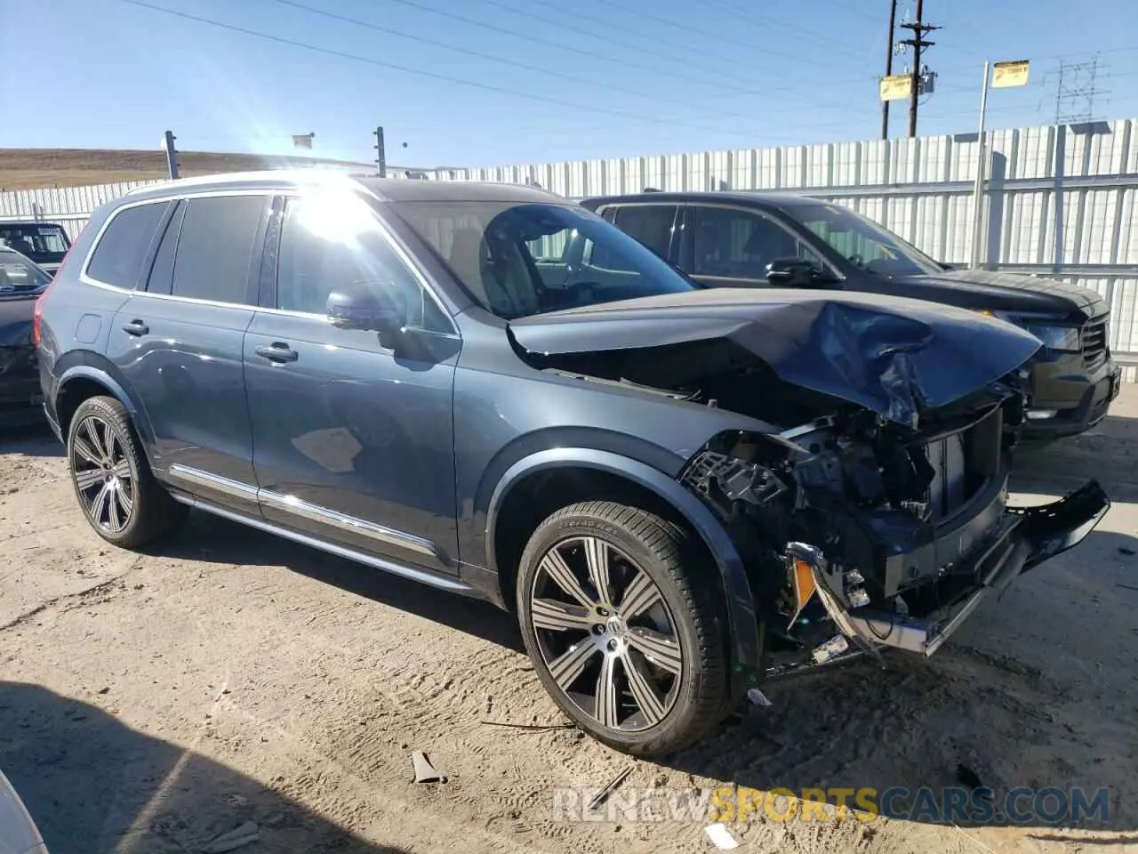 4 fotografías del automóvil dañado YV4062JF6S1291143 VOLVO XC90 ULTRA 2025