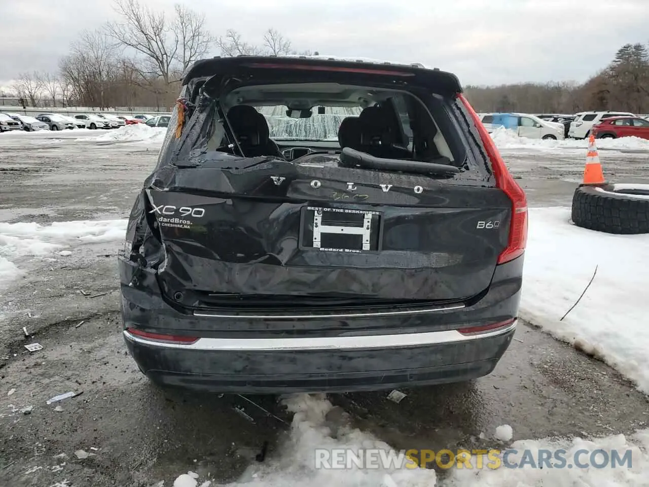 6 fotografías del automóvil dañado YV4062JF9S1345566 VOLVO XC90 ULTRA 2025
