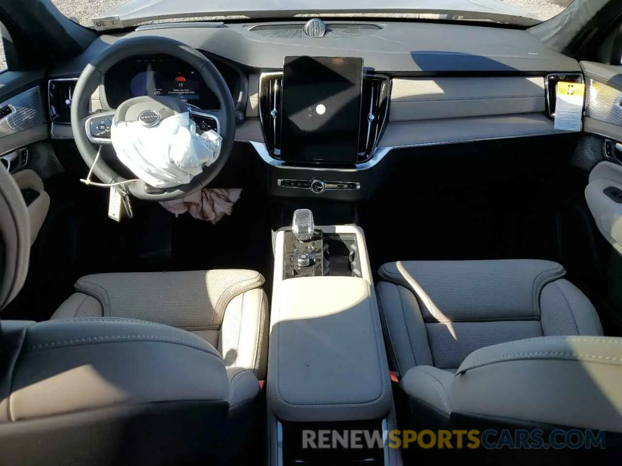 8 fotografías del automóvil dañado YV4062PGXS1375711 VOLVO XC90 ULTRA 2025