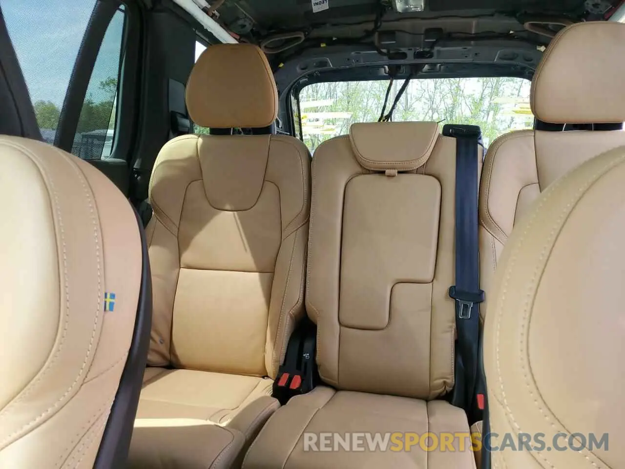 10 fotografías del automóvil dañado YV4H60PF3S1335792 VOLVO XC90 ULTRA 2025