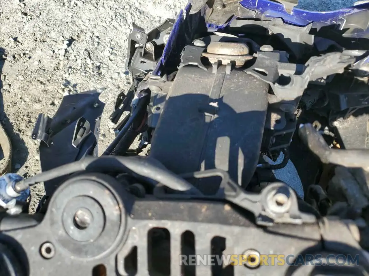 8 fotografías del automóvil dañado JYARN66E2PA003299 YAMAHA YZF1000 2023